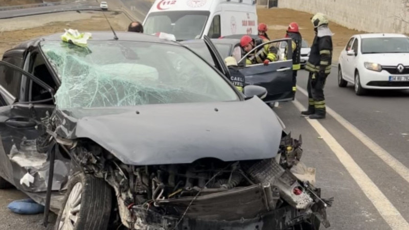  İki otomobil kazaya karıştı: 4 yaralı