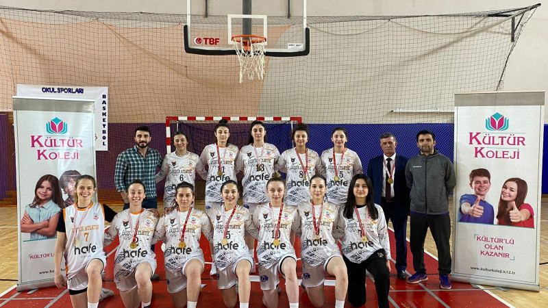 Düzceli kızlar adını yarı finale yazdırdı