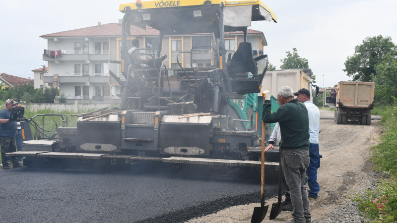 Düzce’de günde bin 500 ton asfalt seriliyor