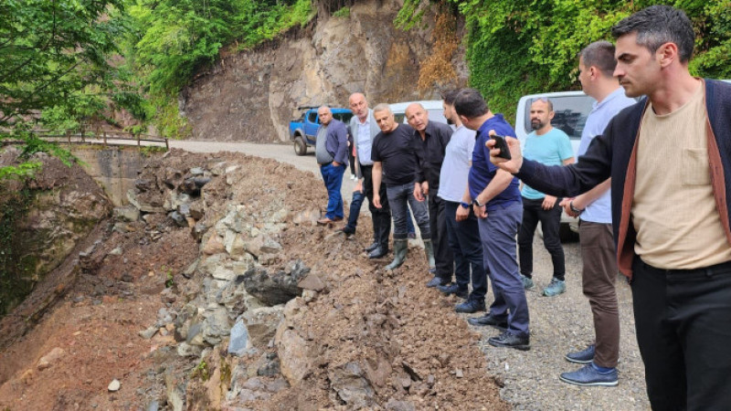 Heyelan sonrası yapılan çalışmaları incelediler